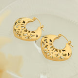 heart hollow out earrings