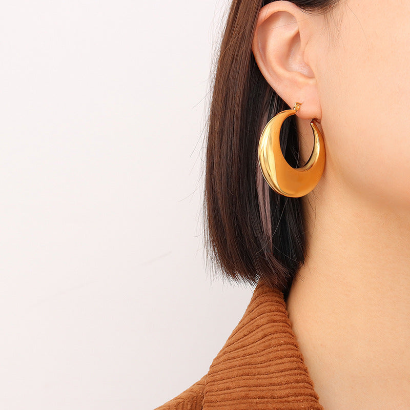 U-shaped large hoop earrings