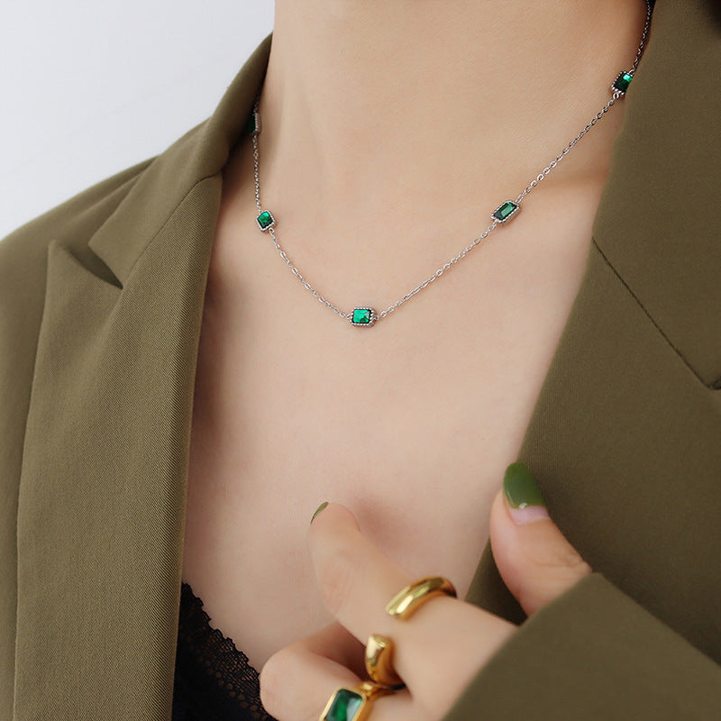 Light Luxury Emerald Zircon Necklace